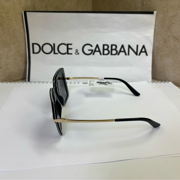 New Dolce and Gabbana DG4373 3319/8G. Black/Red Leopard Half Print Sunglasses - Picture 6 of 16